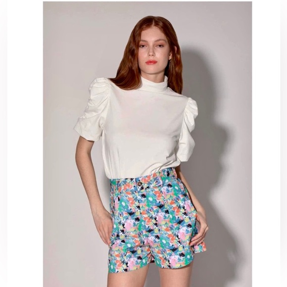 NWT Walter Baker Marcia Shorts in Fiesta Floral Sz M
Fun Feminine Chic Trend - Picture 9 of 11